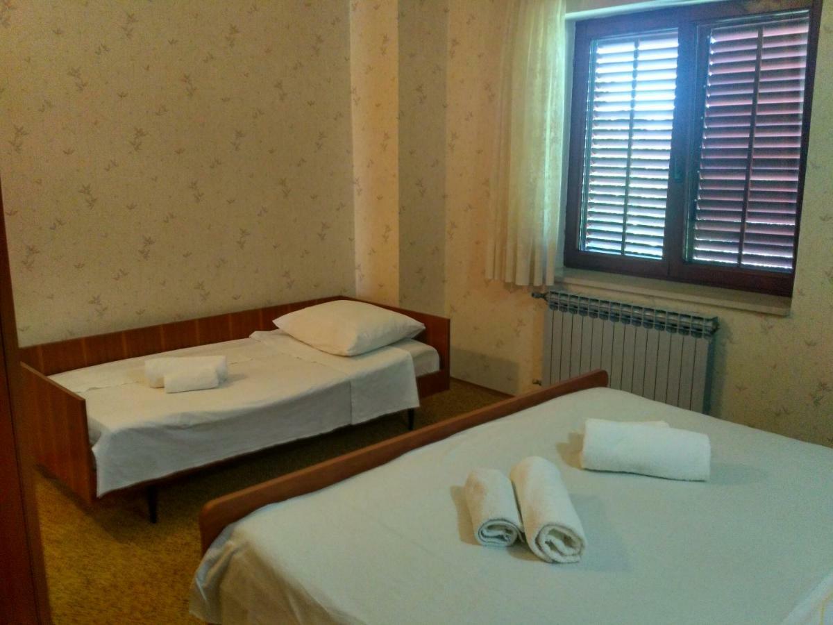 Apartmani Tonica Sukošan Dış mekan fotoğraf