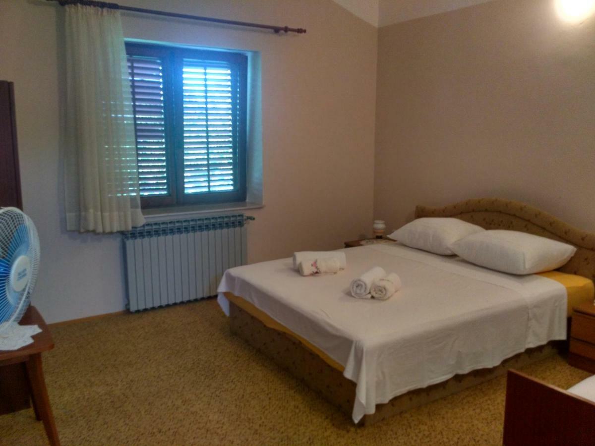 Apartmani Tonica Sukošan Dış mekan fotoğraf